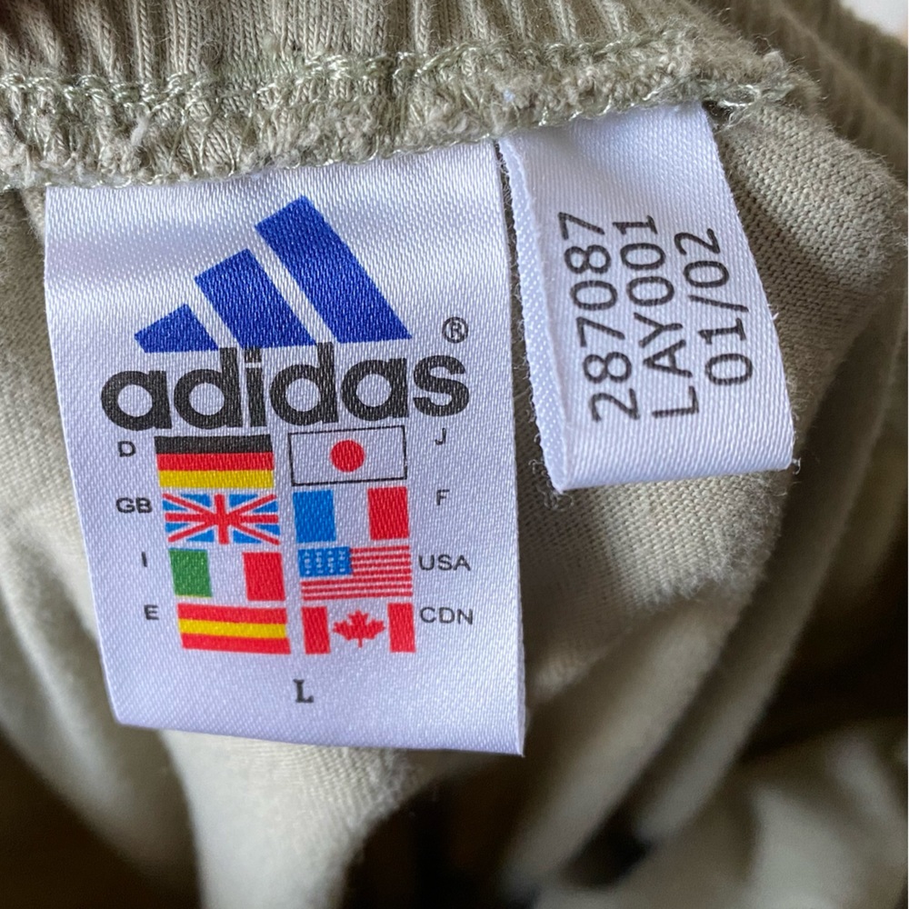 Adidas sport shorts - Picture 12 of 13